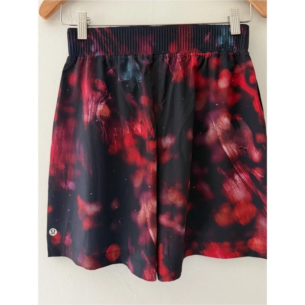 Lululemon Shorts Team Canada Swift High-Rise Short Print Size XS